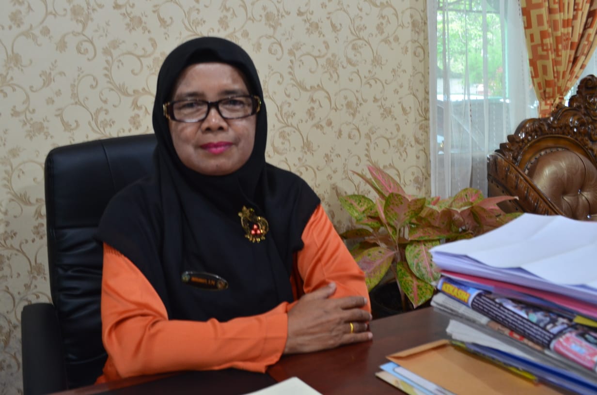 Kepala Dinas Pendidikan dan Kebudayaan setempat Hj. Indrawati, S.Pd. M.Pd